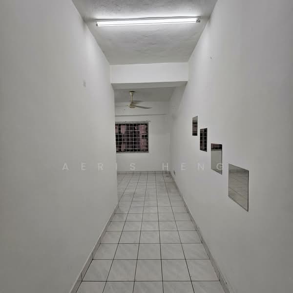 Pangsapuri untuk Dijual di Taman Lembah Maju 600 Apartment - Aeris Heng - Interior - PropertyGuru.com.my