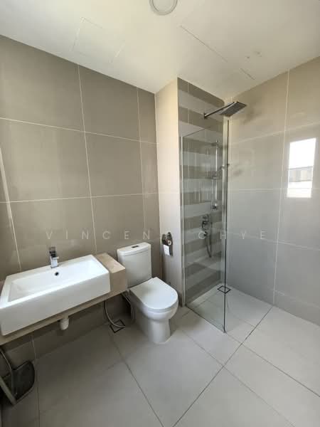 Servis Apartment untuk Disewa di Southbank Residence - Vincent Chye - Bathroom - PropertyGuru.com.my