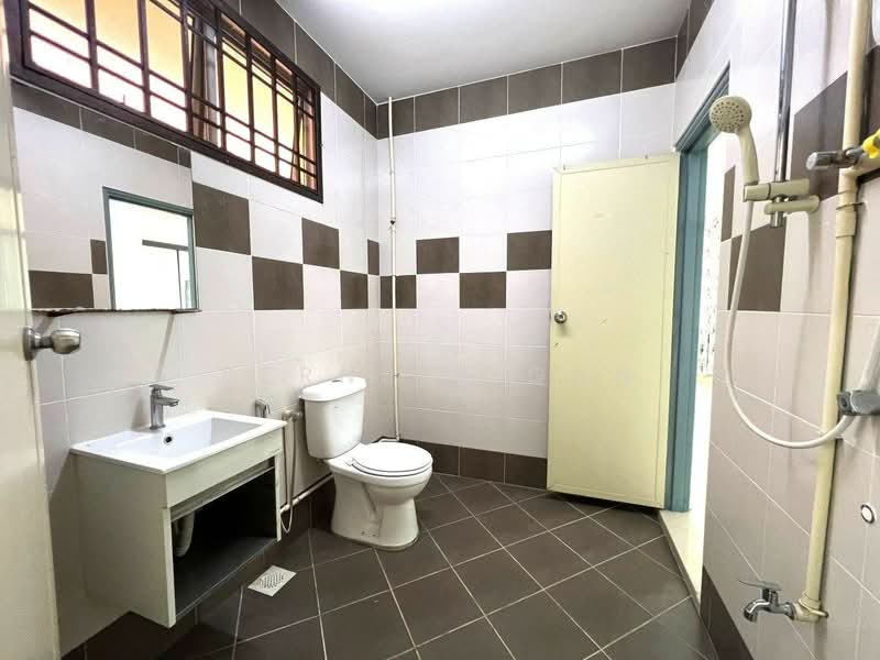Apartment for Sale at Villa Bestari Apartment - Bernice Gan - Bathroom - PropertyGuru.com.my