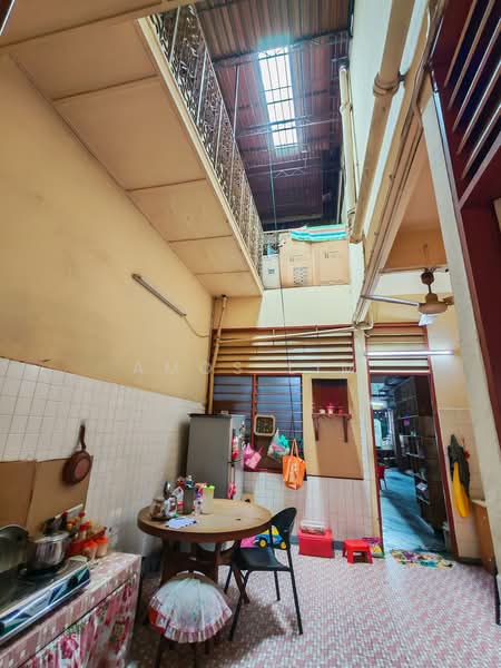 Shop for Sale in Jelutong (Penang) - Amos Lim - Kitchen - PropertyGuru.com.my