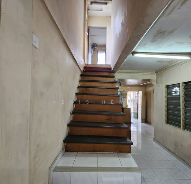 2-storey Terraced House for Sale in Taman Sungai Besi Indah (Seri Kembangan) - Aeris Heng - Interior - PropertyGuru.com.my