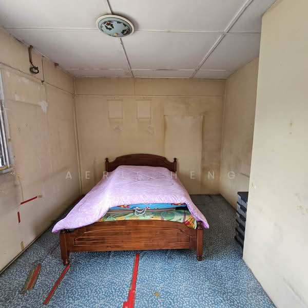 2-storey Terraced House for Sale in Taman Sungai Besi Indah (Seri Kembangan) - Aeris Heng - Bedroom - PropertyGuru.com.my