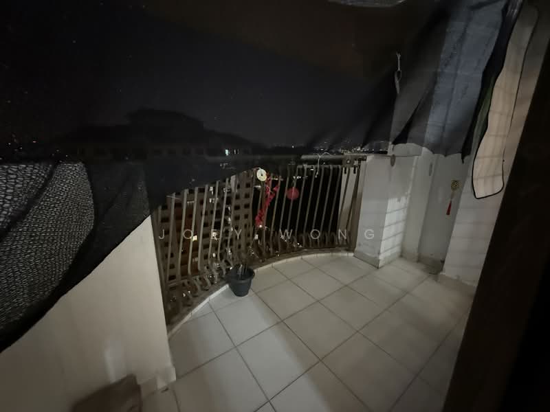 Pangsapuri untuk Dijual di Avilla Apartments - Joey Wong - Balcony - PropertyGuru.com.my