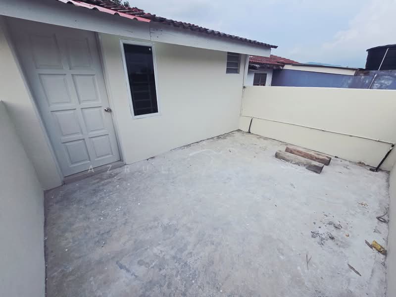 2-storey Terraced House for Sale in Senawang (Negeri Sembilan) - Azrul Othman - Exterior - PropertyGuru.com.my