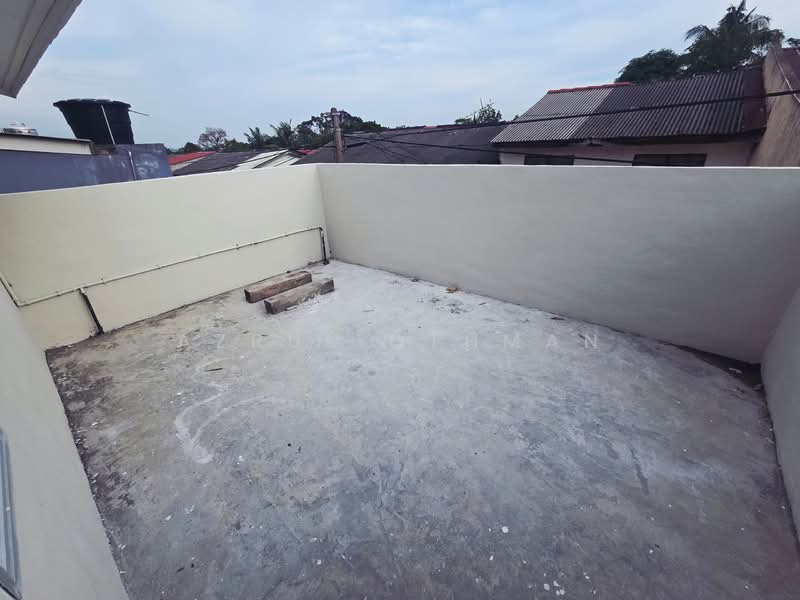 2-storey Terraced House for Sale in Senawang (Negeri Sembilan) - Azrul Othman - Roof - PropertyGuru.com.my