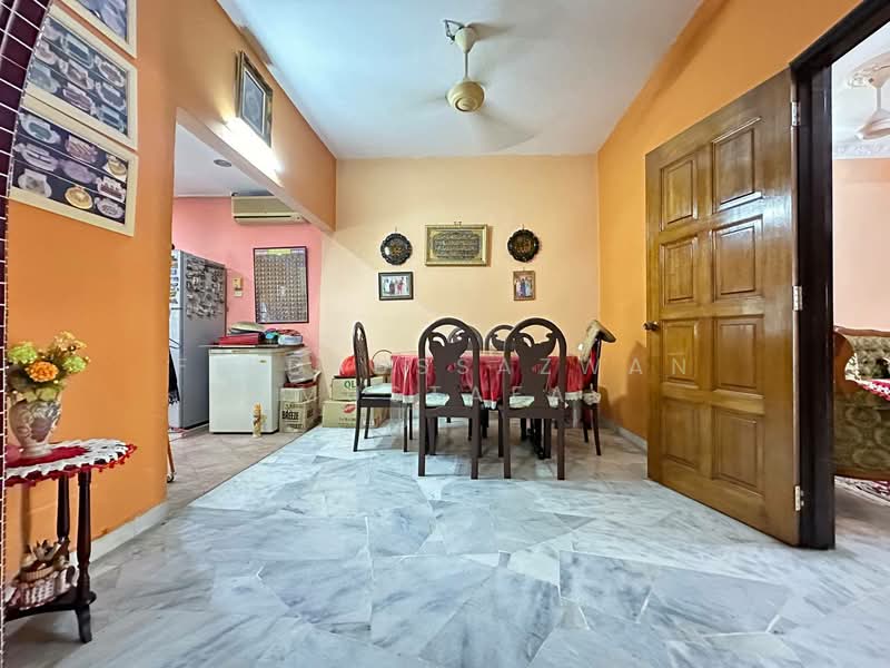 2-storey Terraced House for Sale in Usj 11 (Subang Jaya) - Firdaussazwan Mustafa - Dining Room - PropertyGuru.com.my