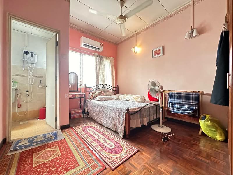 2-storey Terraced House for Sale in Usj 11 (Subang Jaya) - Firdaussazwan Mustafa - Bedroom - PropertyGuru.com.my