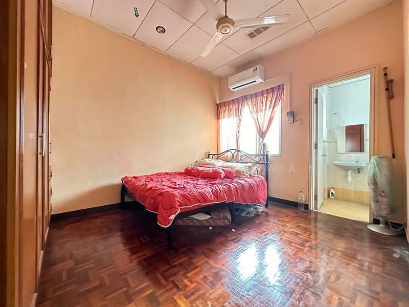 2-storey Terraced House for Sale in Usj 11 (Subang Jaya) - Firdaussazwan Mustafa - Bedroom - PropertyGuru.com.my