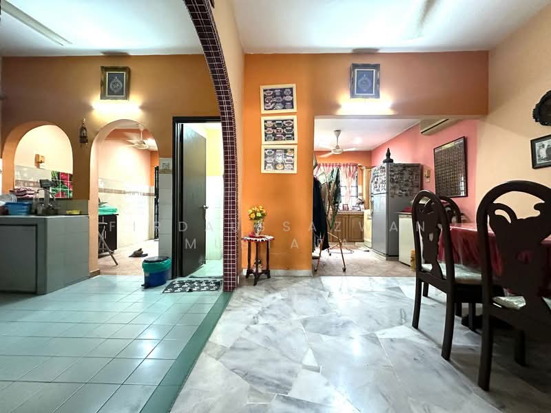 2-storey Terraced House for Sale in Usj 11 (Subang Jaya) - Firdaussazwan Mustafa - Kitchen - PropertyGuru.com.my