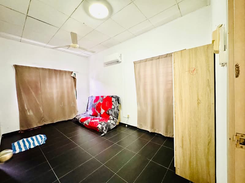 2-storey Terraced House for Sale in Taman Puchong Prima (Puchong) - Jansen Khoo - Living Room - PropertyGuru.com.my