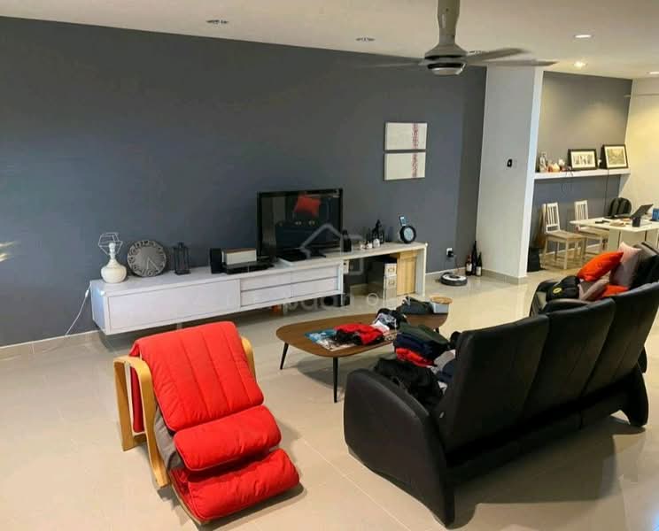 Rumah Teres 2 Tingkat untuk Dijual di Kota Kemuning (Shah Alam) - Alex Tong - Living Room - PropertyGuru.com.my
