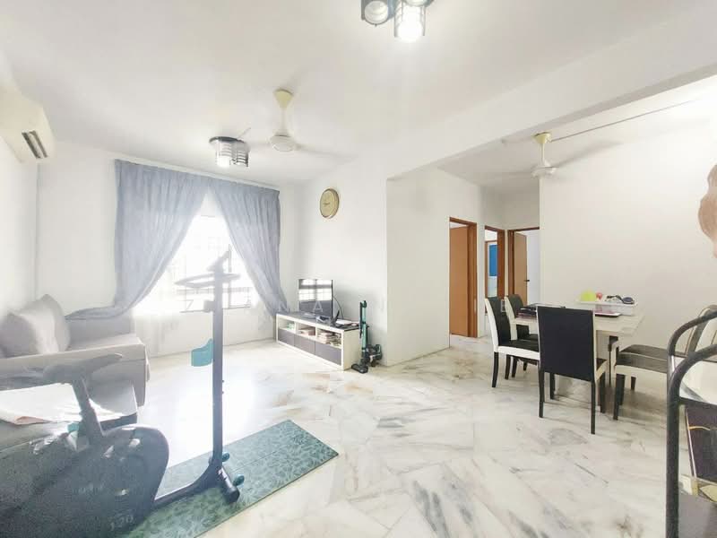 Pangsapuri untuk Dijual di Residensi Warnasari 1 - Ziana Najib - Living Room - PropertyGuru.com.my