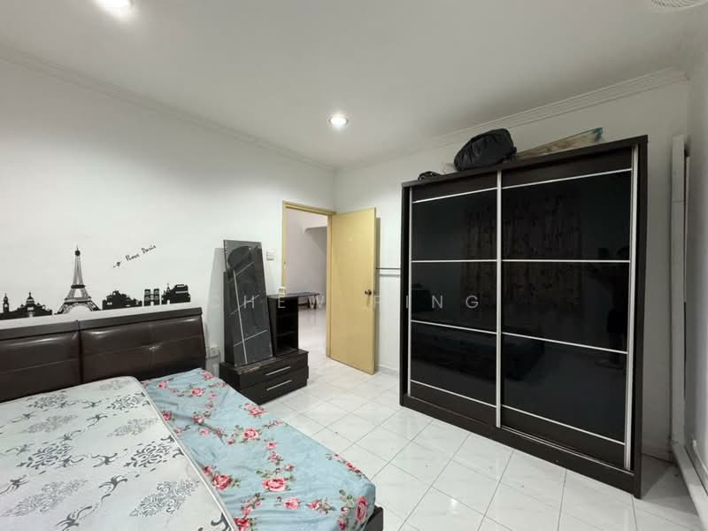 1.5-storey Terraced House for Rent in Taman Sri Setia (Johor Bahru) - Chew Ping - Bedroom - PropertyGuru.com.my