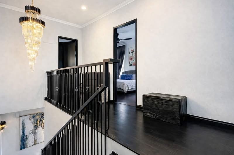 Rumah Berkembar untuk Dijual di Semenyih (Selangor) - Nor Azdlin Adnan - Corridor - PropertyGuru.com.my