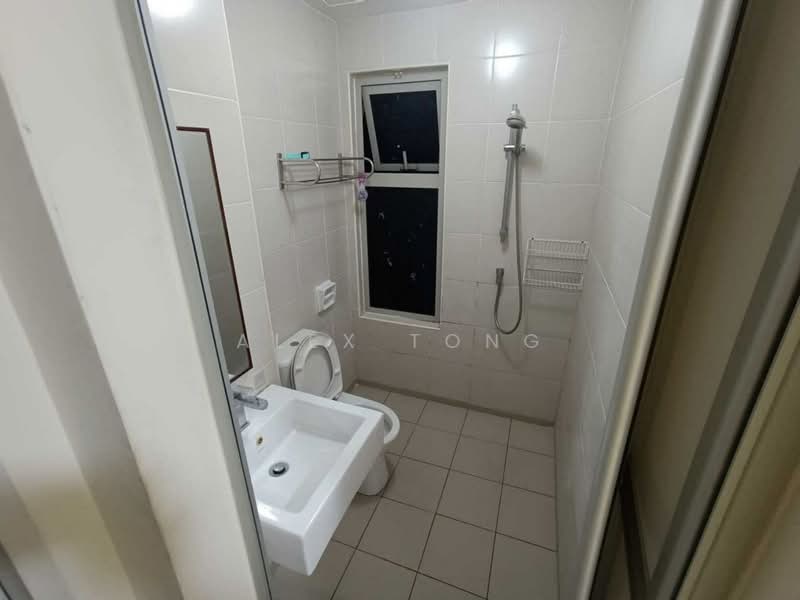 Service Residence for Sale at Suria Jelutong - Alex Tong - Bathroom - PropertyGuru.com.my