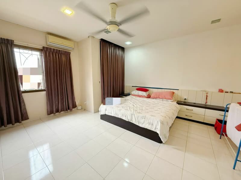 Rumah Teres 2 Tingkat untuk Dijual di Taman Setia Indah (Tebrau) - VK Chong - Bedroom - PropertyGuru.com.my