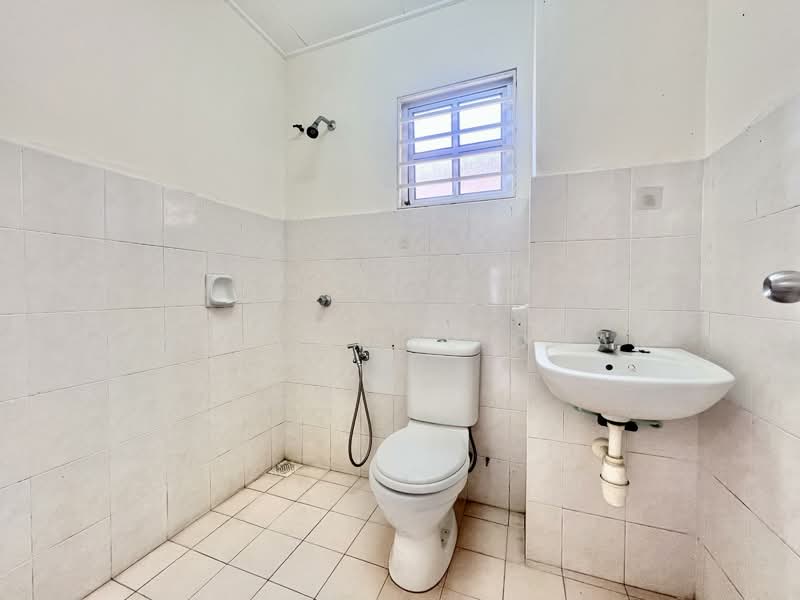 Semi-Detached House for Sale in Bandar Bukit Mahkota (Bangi) - Faisal Abu Omar - Bathroom - PropertyGuru.com.my