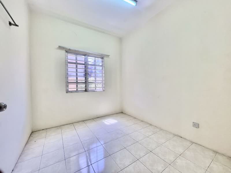 Semi-Detached House for Sale in Bandar Bukit Mahkota (Bangi) - Faisal Abu Omar - Interior - PropertyGuru.com.my