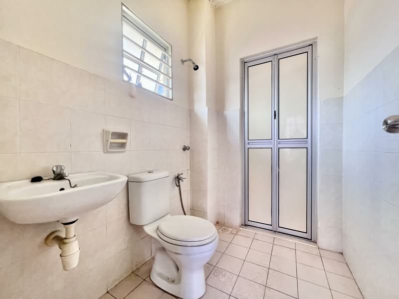 Semi-Detached House for Sale in Bandar Bukit Mahkota (Bangi) - Faisal Abu Omar - Bathroom - PropertyGuru.com.my