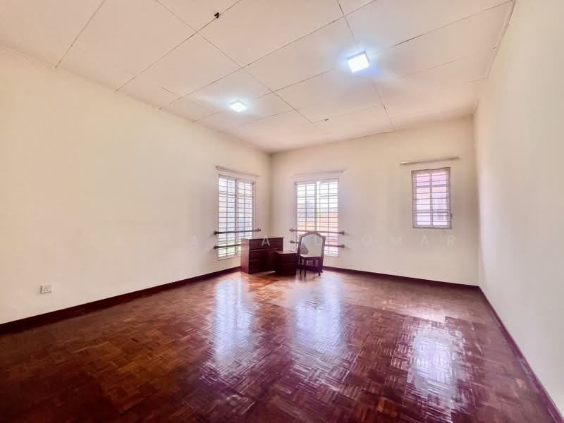 Semi-Detached House for Sale in Bandar Bukit Mahkota (Bangi) - Faisal Abu Omar - Interior - PropertyGuru.com.my