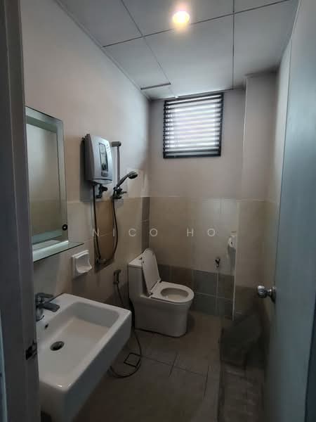 Rumah Teres 1.5 Tingkat untuk Dijual di Taman Setia Indah (Tebrau) - Nico Ho - Bathroom - PropertyGuru.com.my