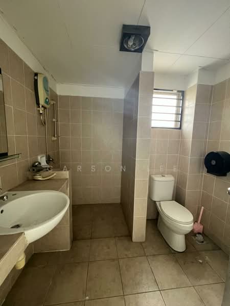 Rumah Teres 2 Tingkat untuk Dijual di Kota Emerald (Rawang) - Carson Lee - Bathroom - PropertyGuru.com.my