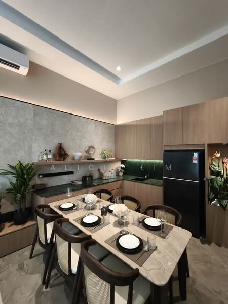 Cluster House for Sale in Forest City (Gelang Patah) - Alicia Lim - Dining Room - PropertyGuru.com.my