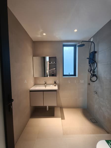Rumah Kluster untuk Dijual di Iskandar Puteri (Nusajaya) (Johor) - Alicia Lim - Bathroom - PropertyGuru.com.my