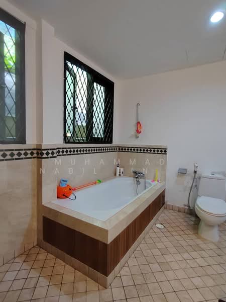 Pangsapuri untuk Dijual di Taman Hijau Apartment - Muhammad Nabil Bin Noor Shahwan - Bathroom - PropertyGuru.com.my