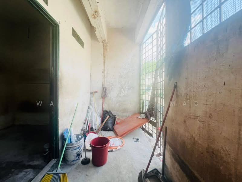 Kedai untuk Disewa di Seksyen 24 (Shah Alam) - Wan Azlan Ahmad - Interior - PropertyGuru.com.my