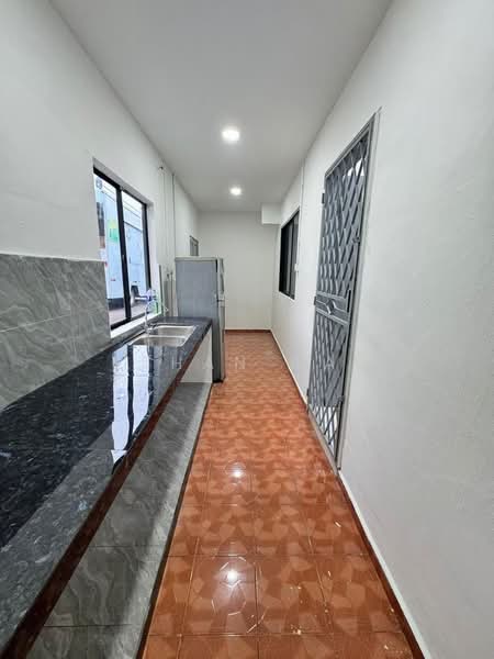 Rumah Teres untuk Dijual di Taman Ungku Tun Aminah (Skudai) - Ethan Gan - Kitchen - PropertyGuru.com.my