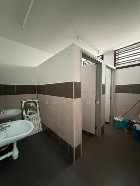 Shop / Office for Rent in Skudai (Johor) - Jace Loh - Bathroom - PropertyGuru.com.my