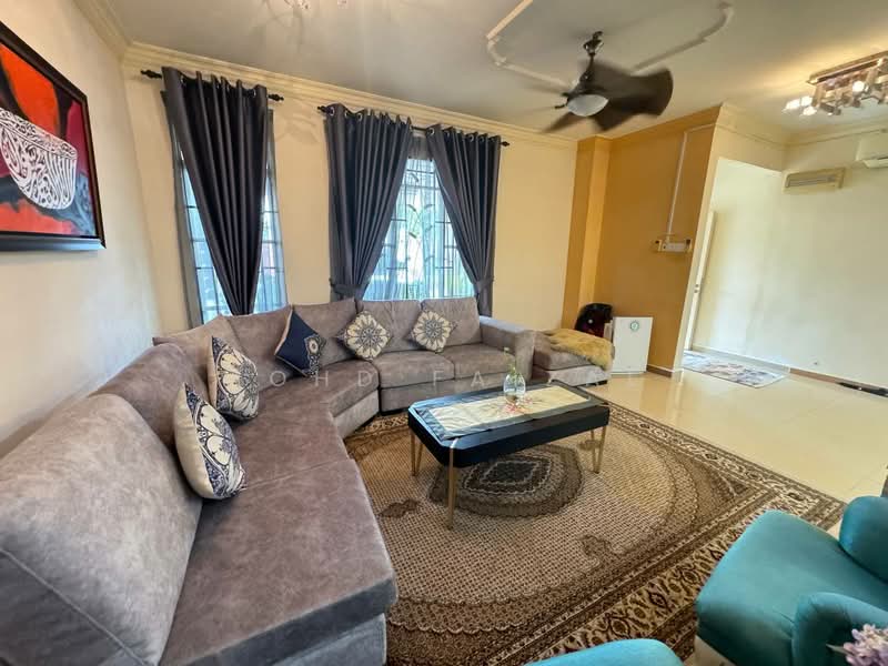Rumah Teres 2 Tingkat untuk Dijual di Bandar Baru Bangi (Selangor) - Mohd Faizal - Living Room - PropertyGuru.com.my