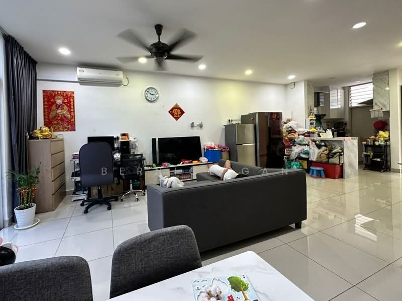2-storey Terraced House for Sale in Bandar Seri Alam (Masai) - Bernice Gan - Living Room - PropertyGuru.com.my