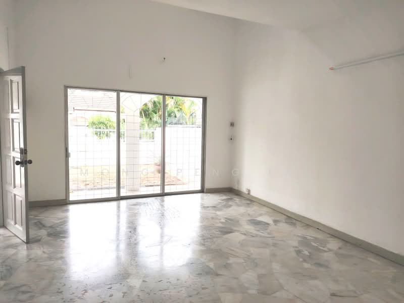 Rumah Teres 1.5 Tingkat untuk Dijual di Subang Jaya (Selangor) - Agnes Tan - Living Room - PropertyGuru.com.my