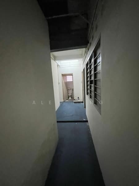 Shop for Rent in Sea Park (Petaling Jaya) - Alex Tong - Corridor - PropertyGuru.com.my