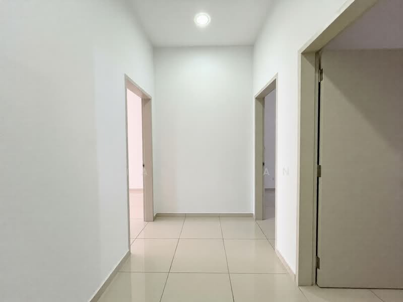 2-storey Terraced House for Sale in Kota Kemuning (Shah Alam) - Charlie Gan - Corridor - PropertyGuru.com.my