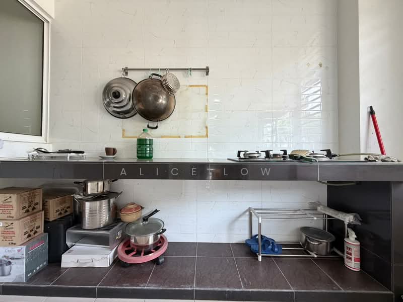 Semi-Detached House for Rent in Rawang (Selangor) - Alice Low - Kitchen - PropertyGuru.com.my