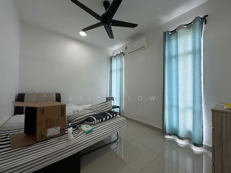 Semi-Detached House for Sale in Rawang (Selangor) - Alice Low - Bedroom - PropertyGuru.com.my
