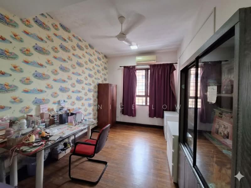 Rumah Berkembar untuk Dijual di Taman Aman Sari (Bandar Kinrara) - Shanice Low - Study - PropertyGuru.com.my