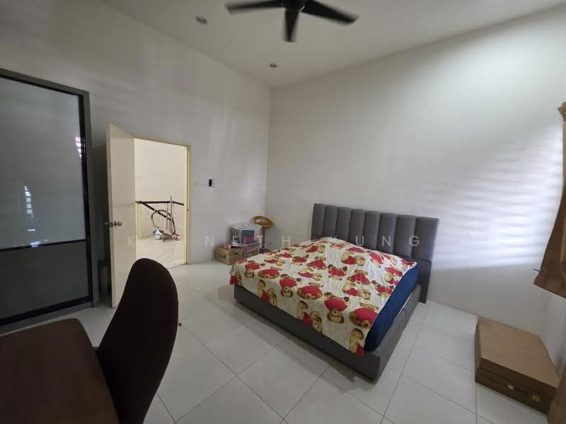 Rumah Teres 2-Tingkat untuk Dijual di Butterworth Sungai Dua (Permatang Pauh) - Kenneth Kung - Bedroom - PropertyGuru.com.my