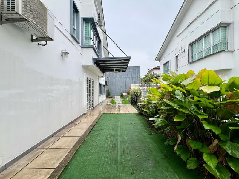 Semi-Detached House for Sale in Taman Saujana Emas (Kajang) - Muhammad Shahrul Ridhwan Mehamad Nasir - Exterior - PropertyGuru.com.my
