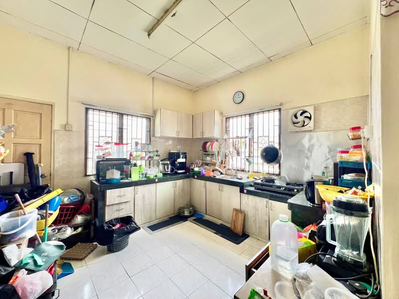 Bungalow for Sale in Taman Pinggiran Putra (Seri Kembangan) - Ahmad Fadlee - PropertyGuru.com.my