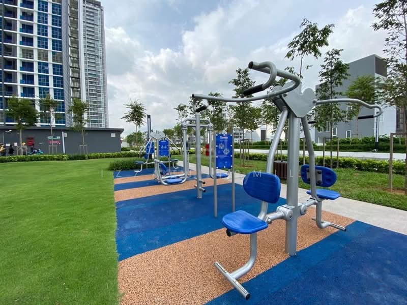 Kondominium untuk Dijual di Lakefront Residence - Izzati Ismil - Exterior - PropertyGuru.com.my