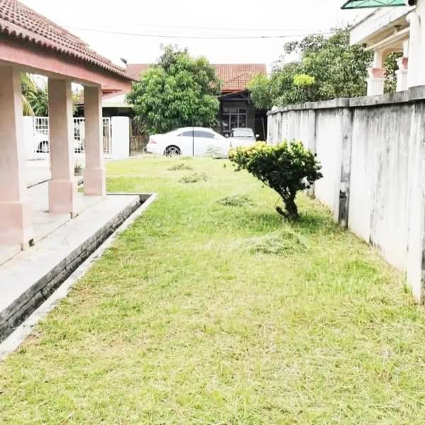 Rumah Berkembar untuk Dijual di Desa Pinggiran Putra (Dengkil) - Ahmad Fadlee - PropertyGuru.com.my