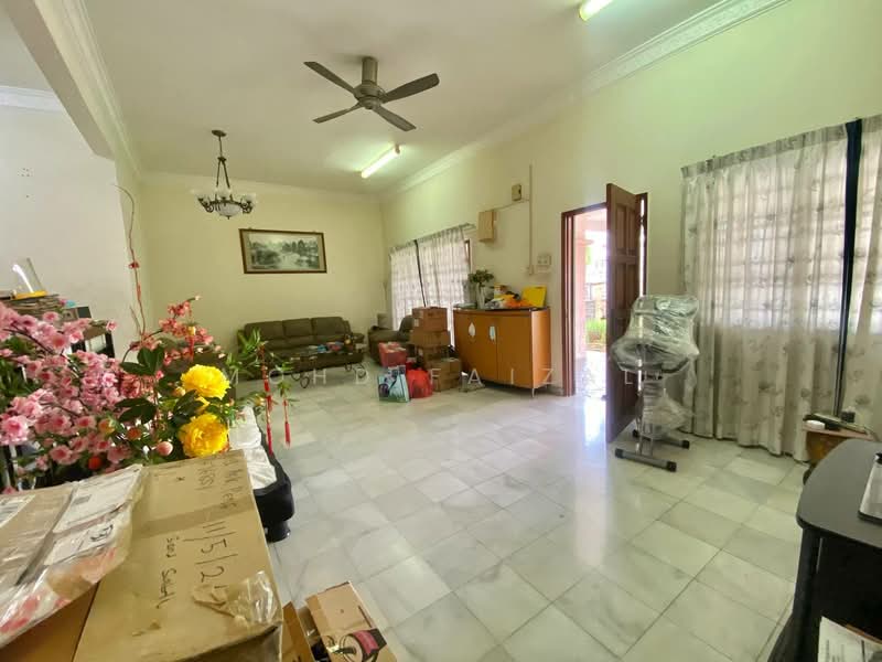 Rumah Banglo untuk Dijual di Shah Alam (Selangor) - Mohd Faizal - Living Room - PropertyGuru.com.my