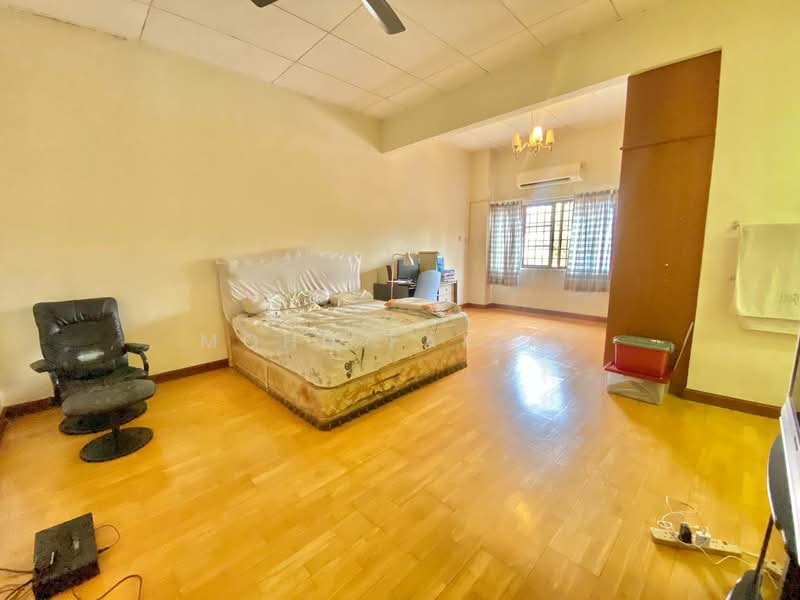 Rumah Banglo untuk Dijual di Shah Alam (Selangor) - Mohd Faizal - Bedroom - PropertyGuru.com.my