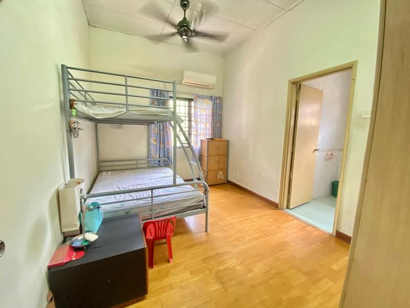 Rumah Banglo untuk Dijual di Shah Alam (Selangor) - Mohd Faizal - Bedroom - PropertyGuru.com.my