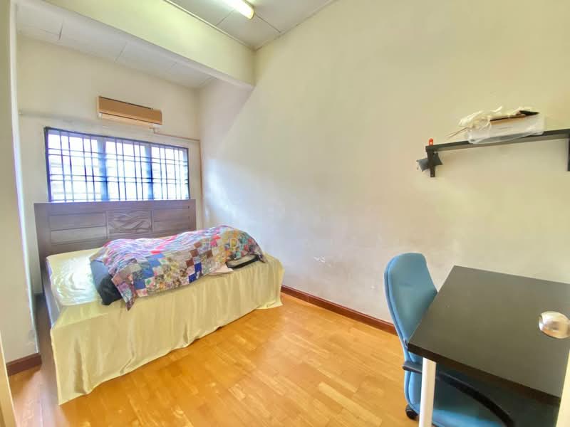 Rumah Banglo untuk Dijual di Shah Alam (Selangor) - Mohd Faizal - Bedroom - PropertyGuru.com.my