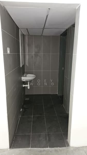 Kedai / Pejabat untuk Disewa di Kampung Sungai Kayu Ara (Petaling Jaya) - Joey Wong - Bathroom - PropertyGuru.com.my